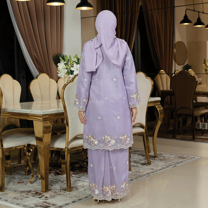 Velina Kurung