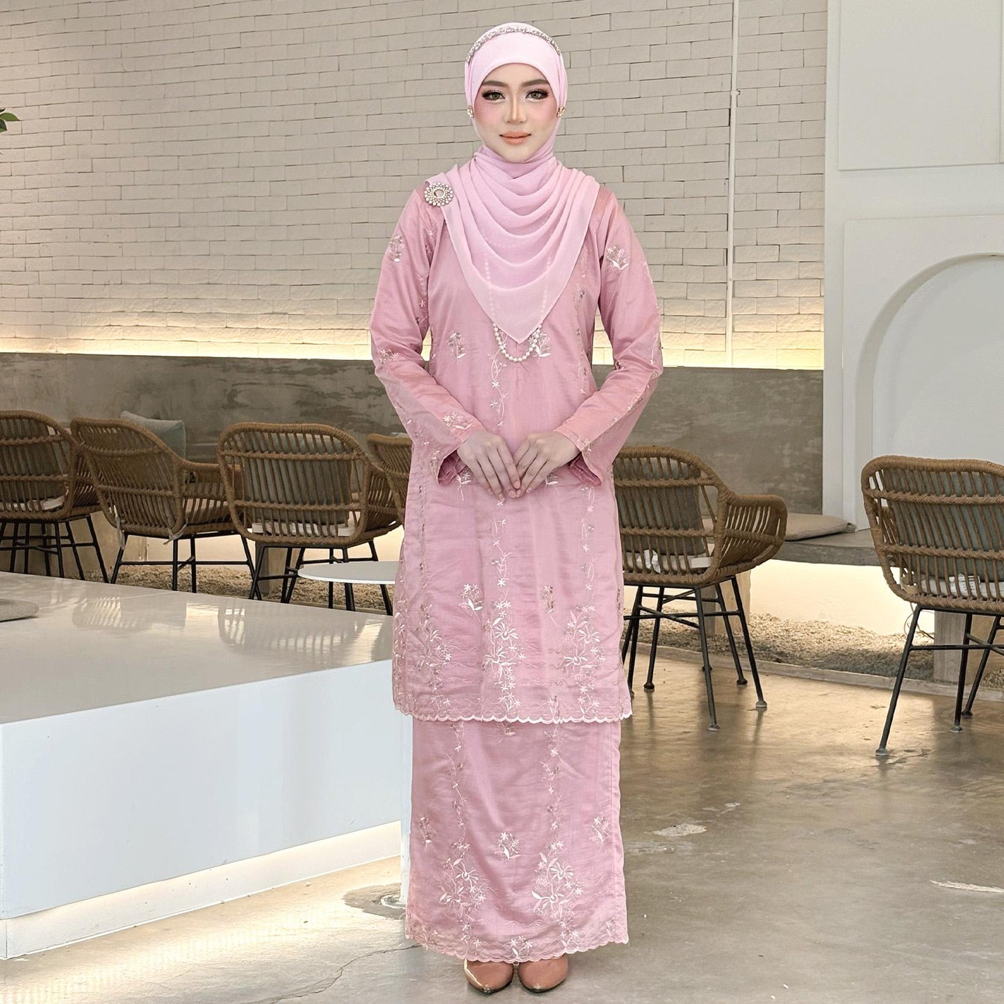 Sandra Kurung
