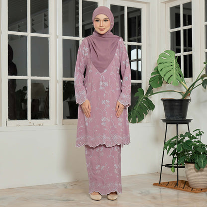Elviera Kurung