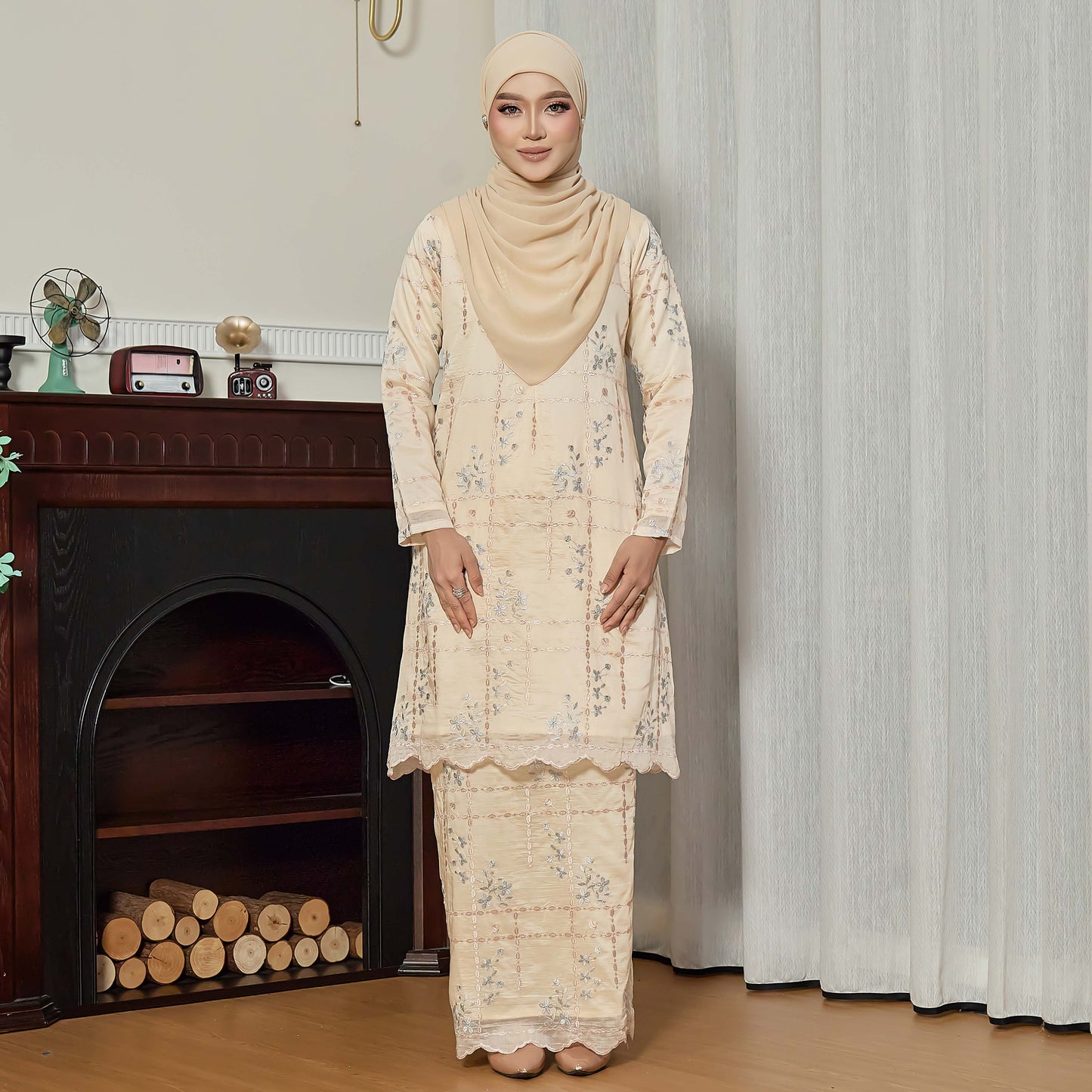 Velora Kurung