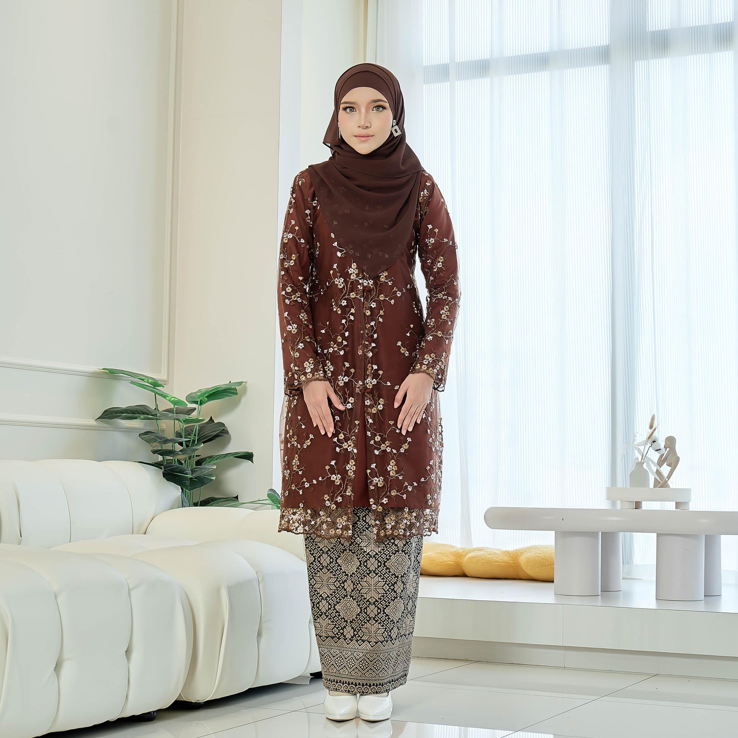 Lovelle Kurung