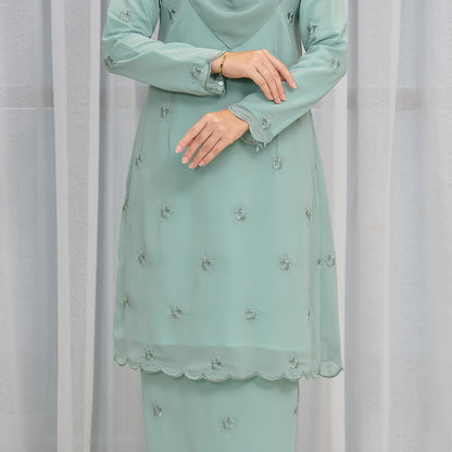 Brenda Kurung