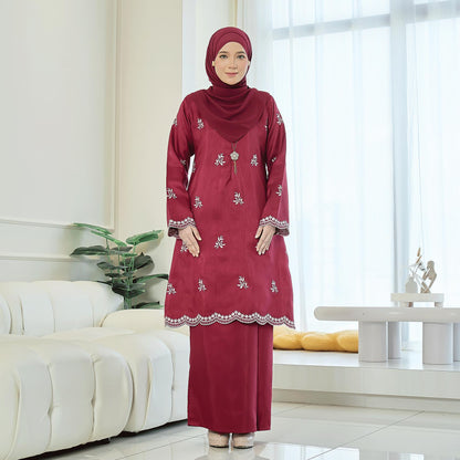 Lucia Kurung
