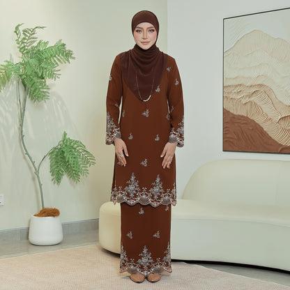 Eyara Kurung