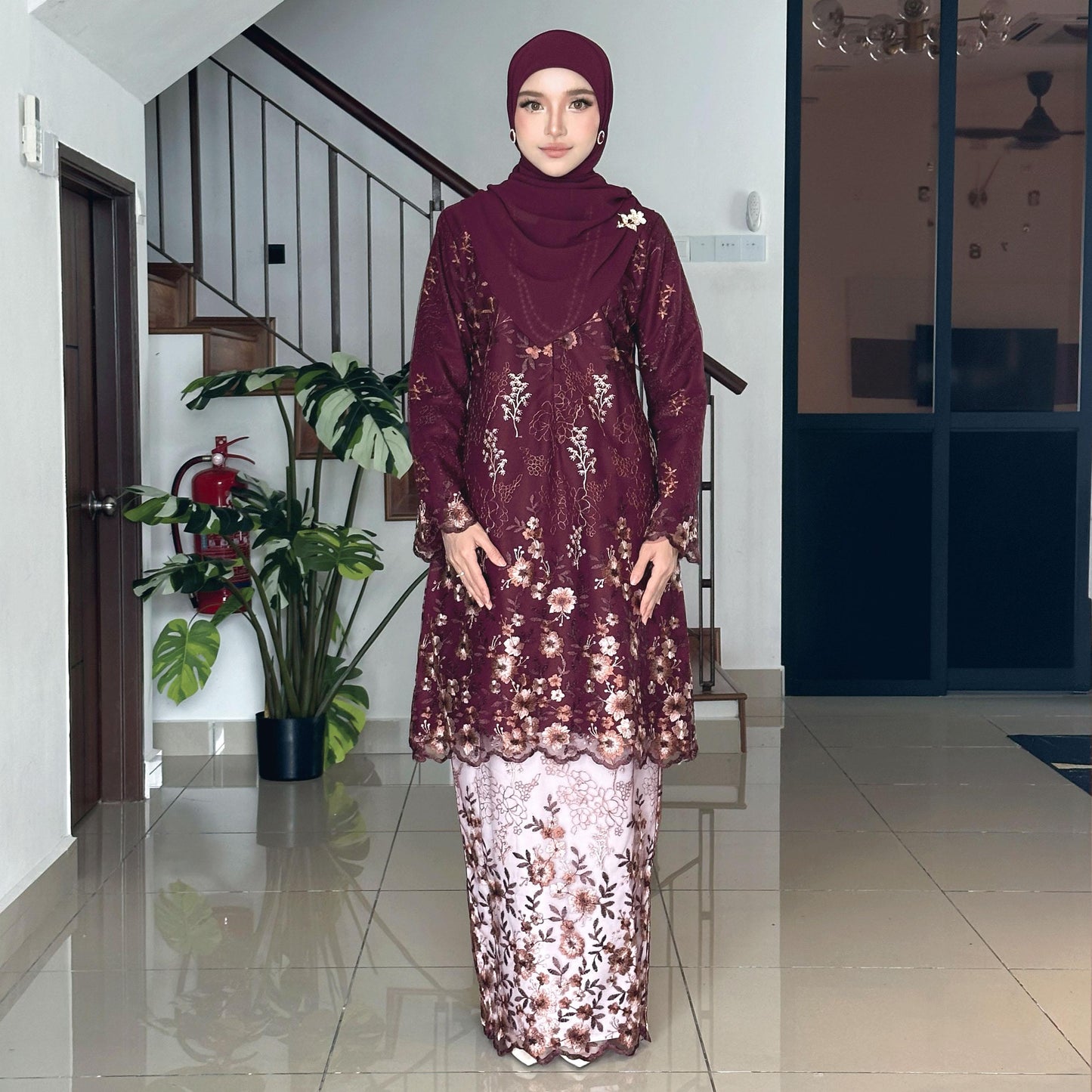 Naomi Kurung