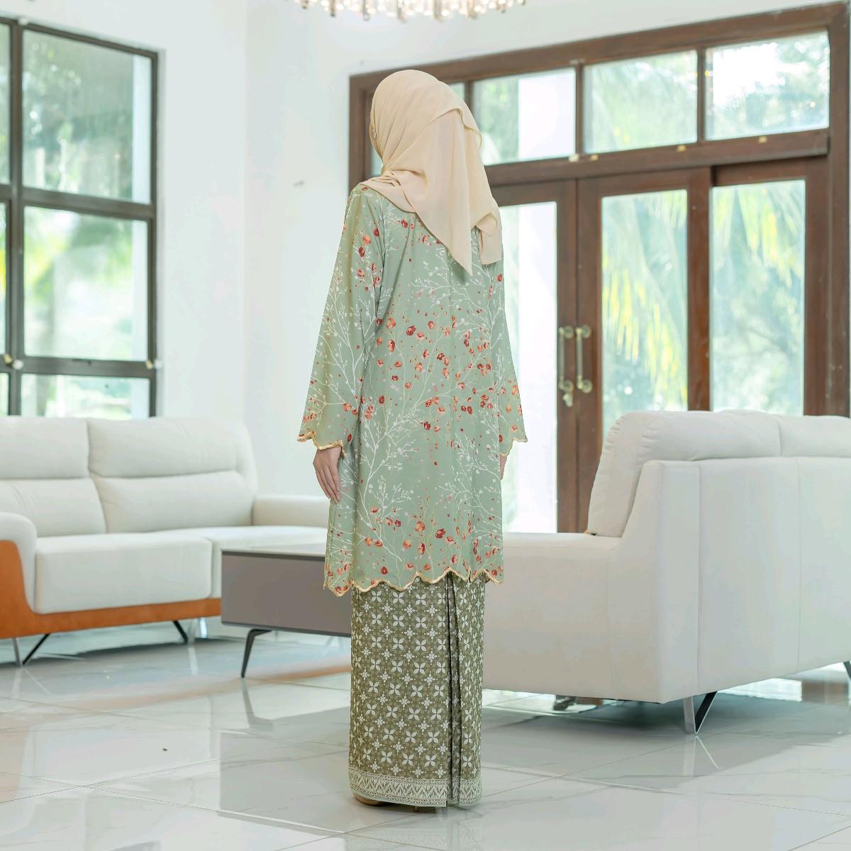 Sonia Kurung