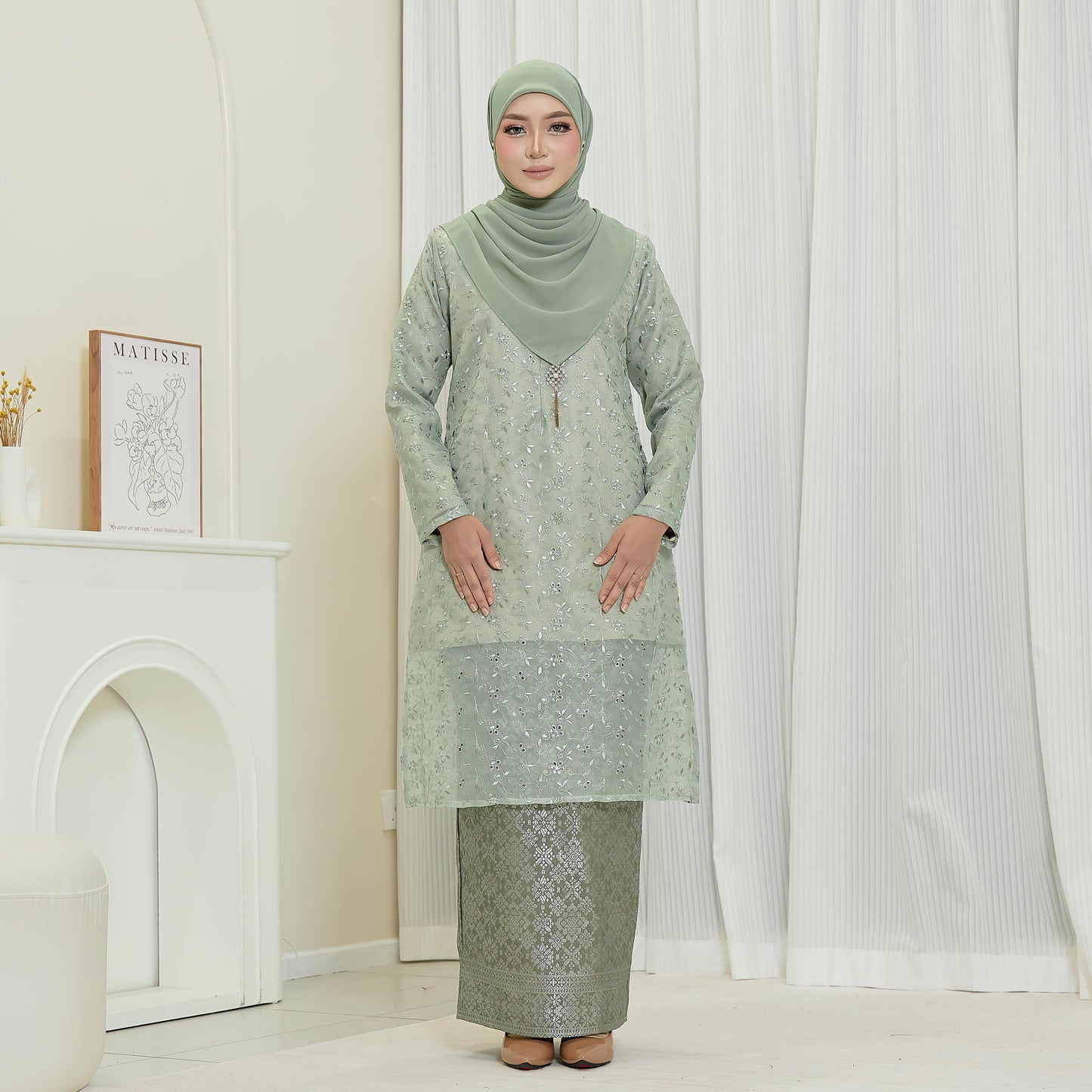 Laressa Kurung