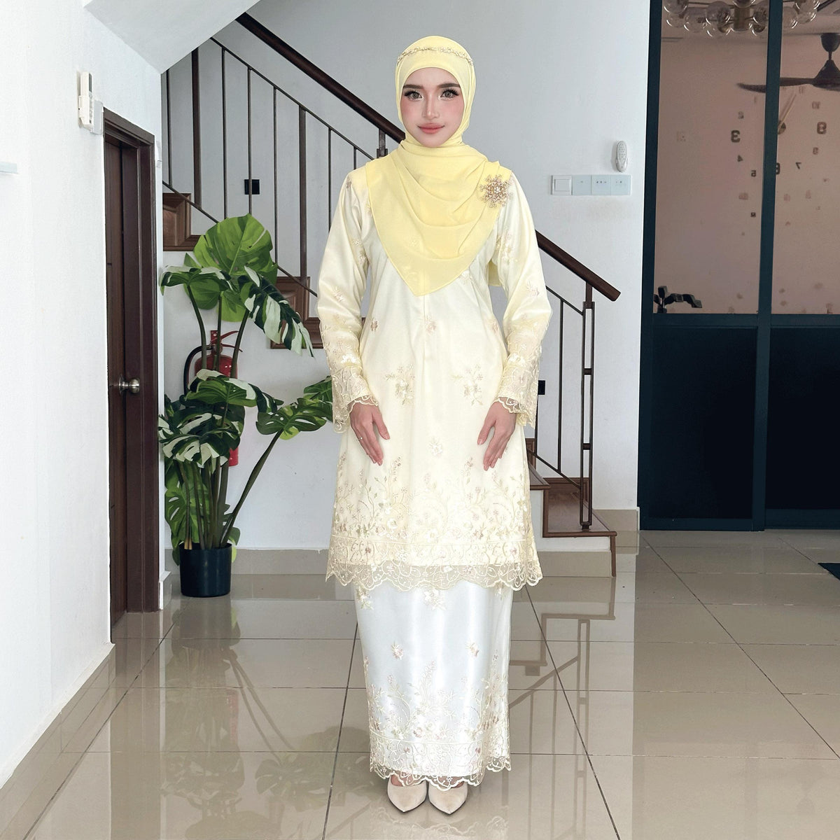 Dellina Kurung
