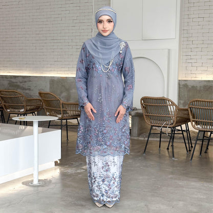 Freya Kurung