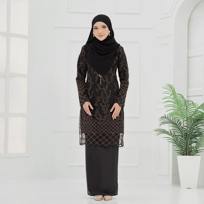 Roseina Kurung