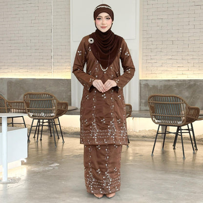 Sandra Kurung
