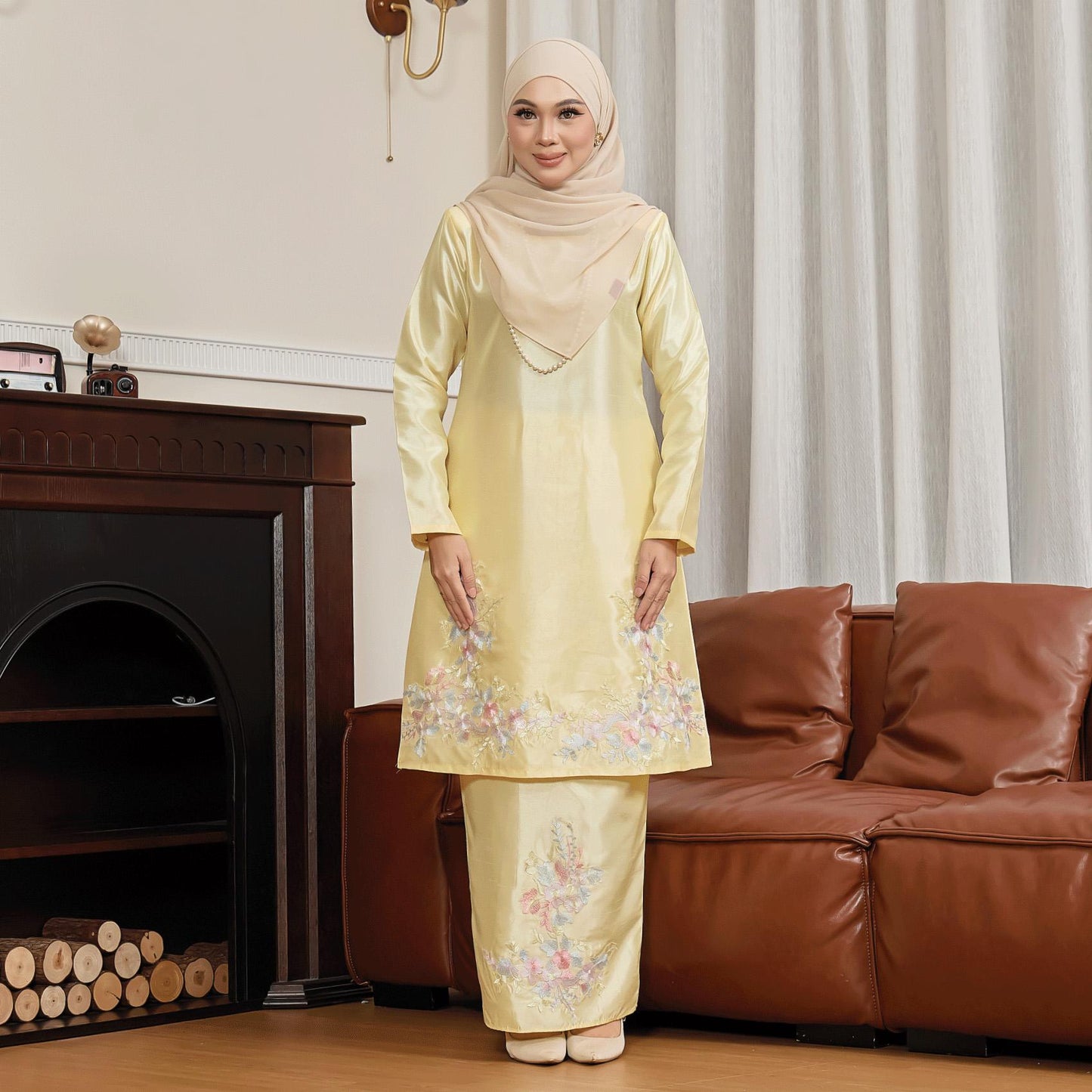 Elianore Kurung