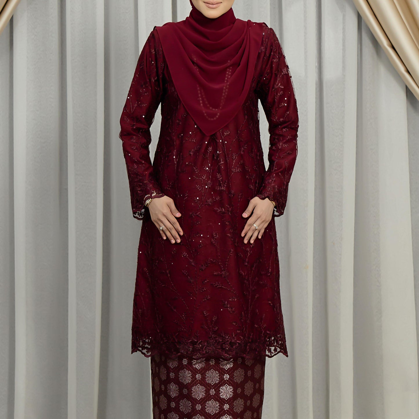Adira Kurung
