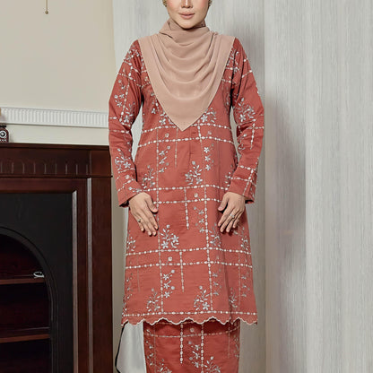 Velora Kurung