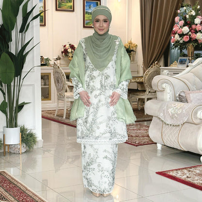Sally Kurung