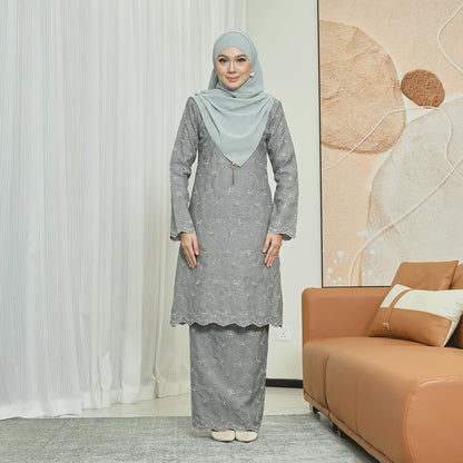 Daireen Kurung