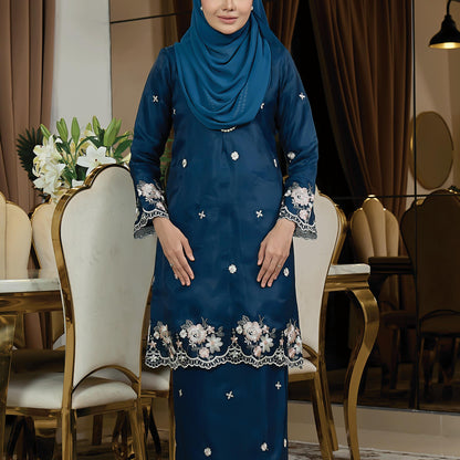Velina Kurung