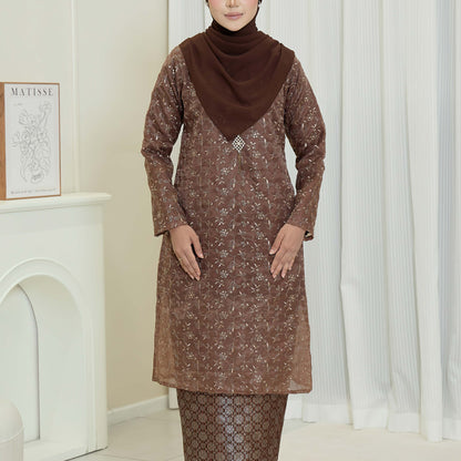 Laressa Kurung