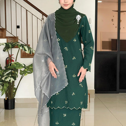 Sufina Kurung