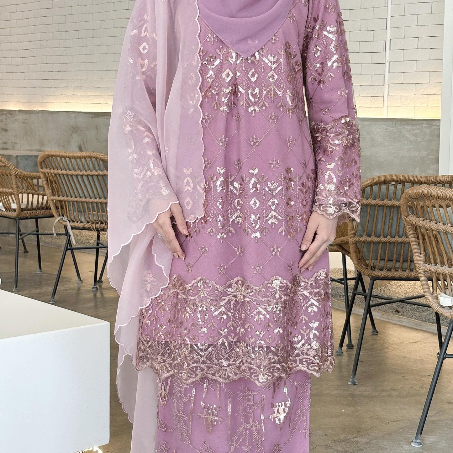 Estila Kurung