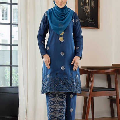 Che Aminah Kurung