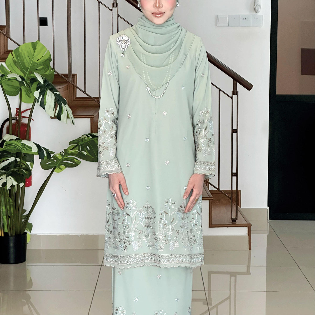 Hasmira Kurung