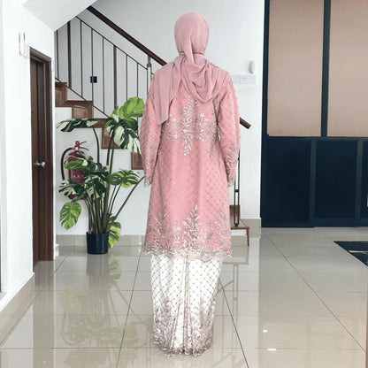 Deluna Kurung
