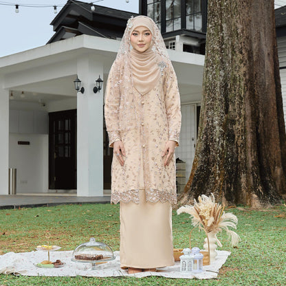 Avelisse Kurung