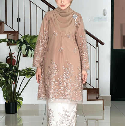 Amanda Kurung