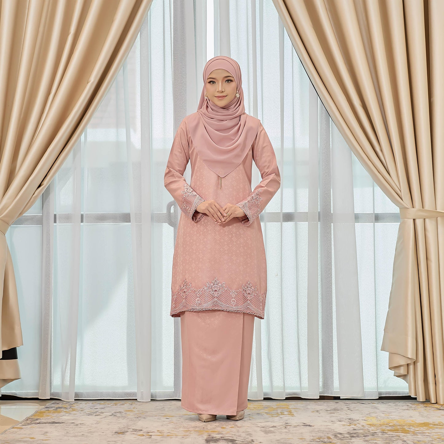 Zalea Kurung