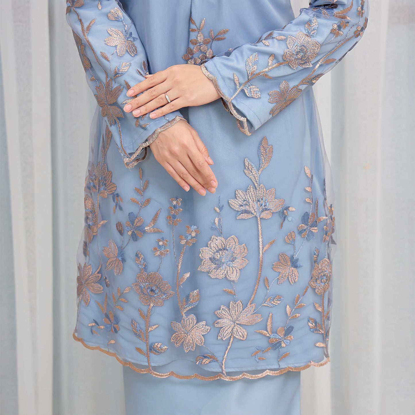 Meara Kurung