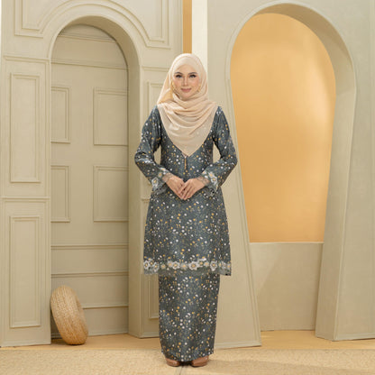 Lily Kurung