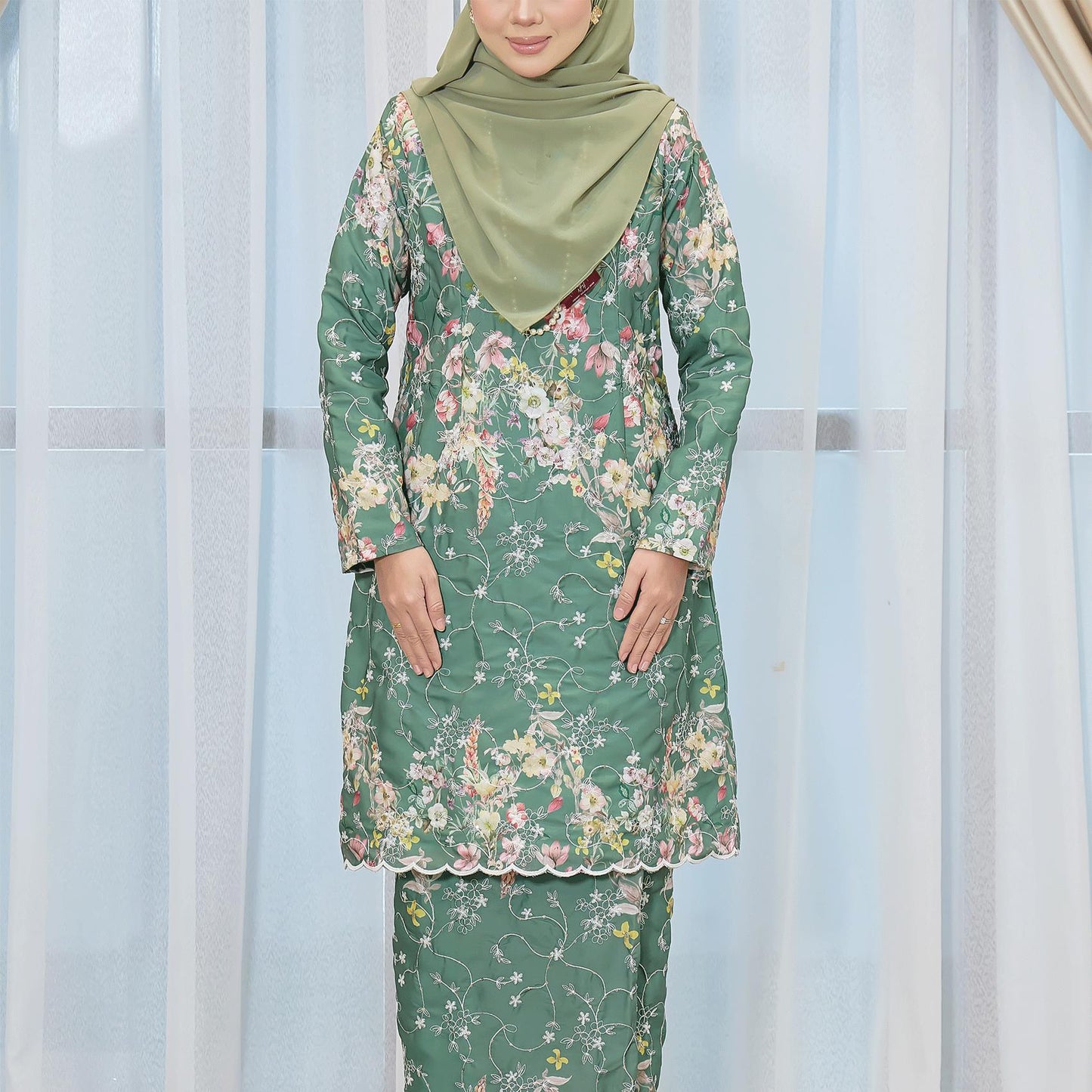 Nalisya Kurung