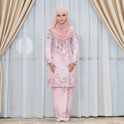Nalisya Kurung