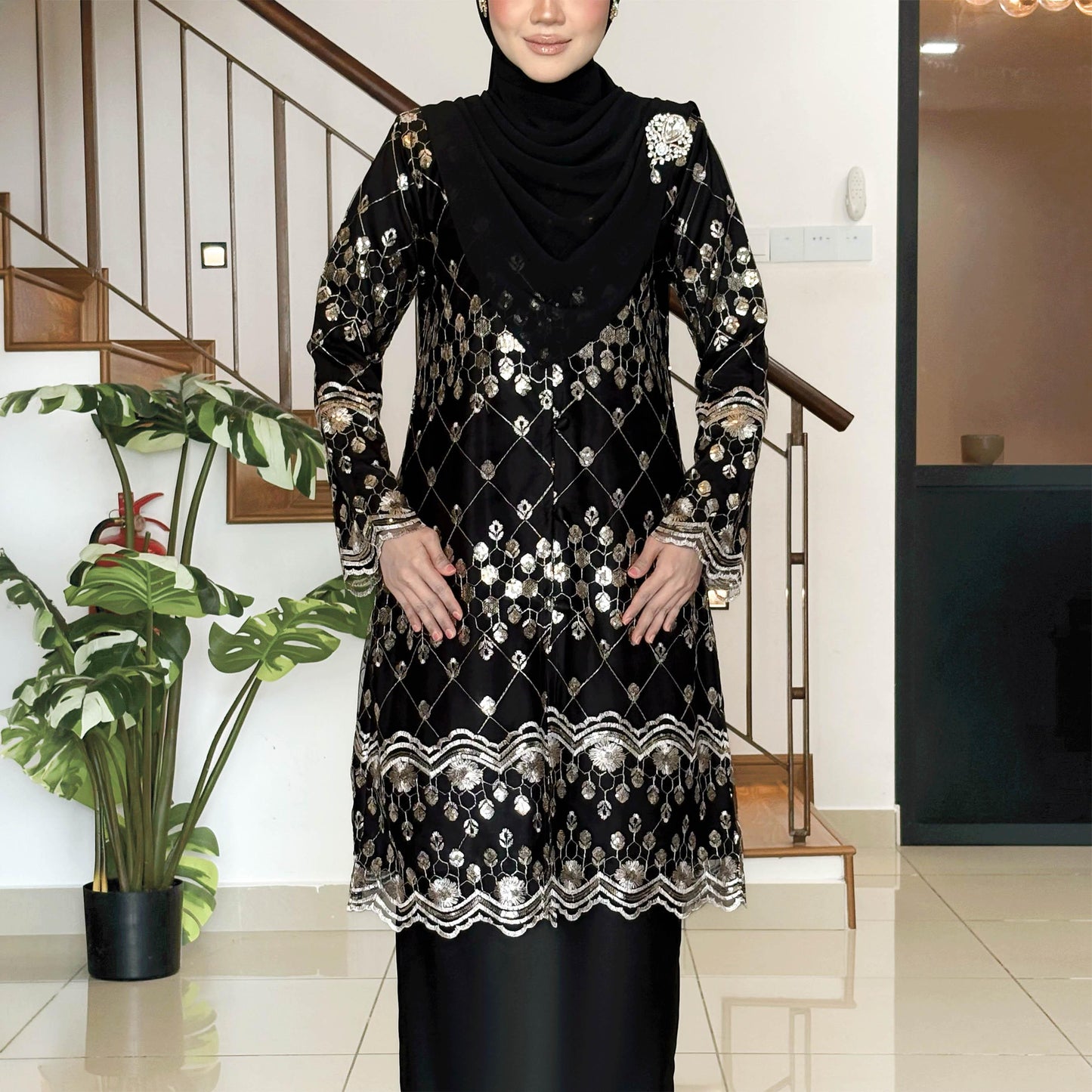 Husna Kurung