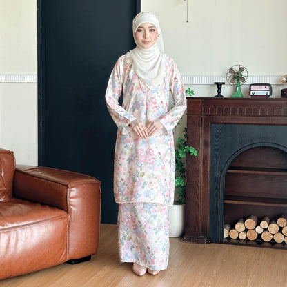 Alia Kurung