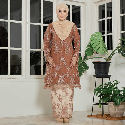 Kiara Kurung