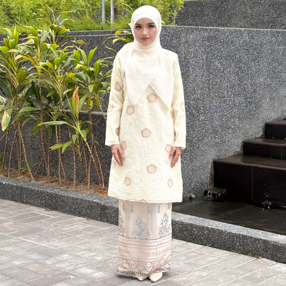 Elissa Kurung