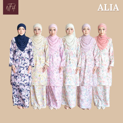 Alia Kurung