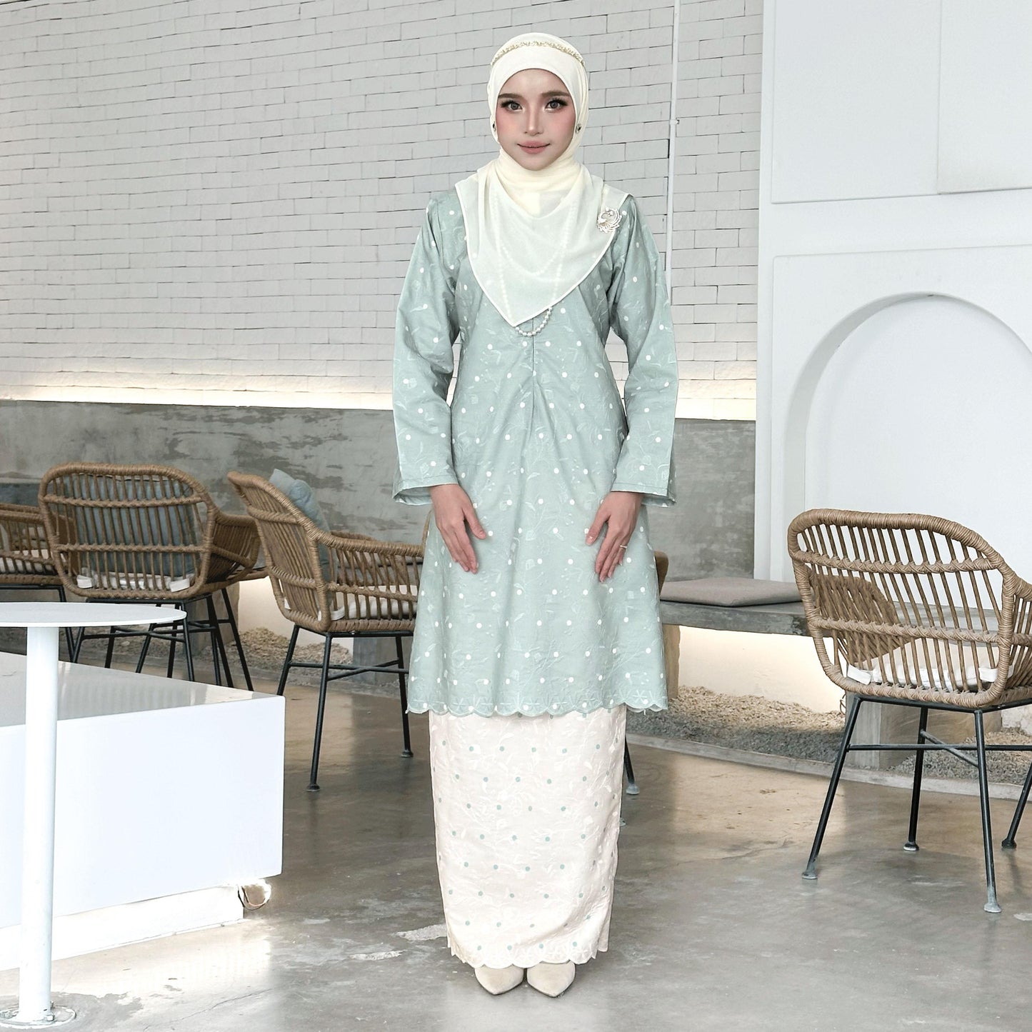 Maneesa Kurung