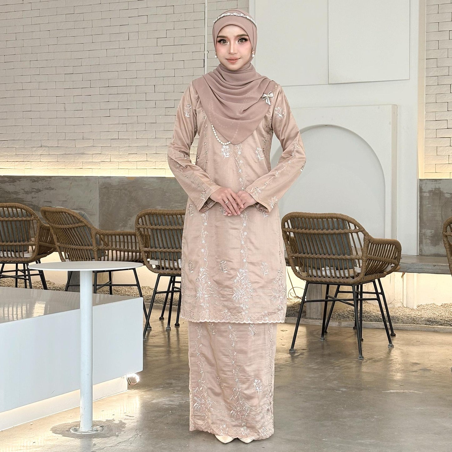 Sandra Kurung