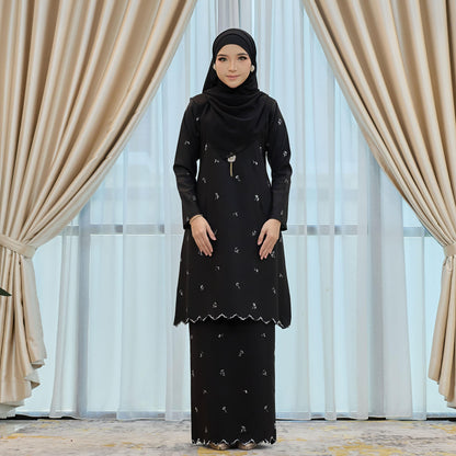 Syerra Kurung