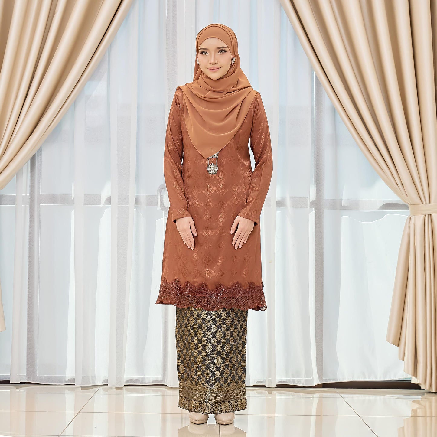 Qaleesa Kurung