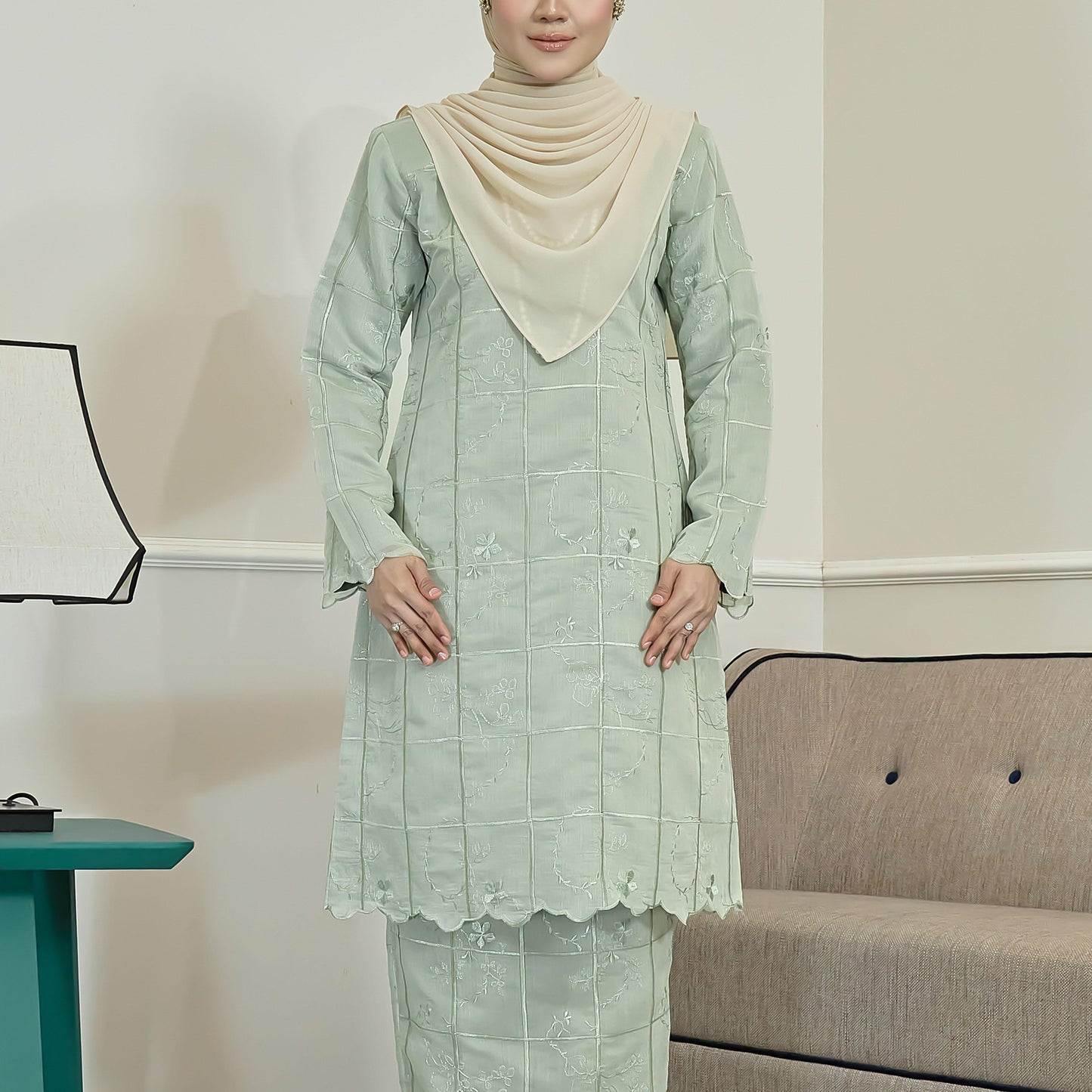 Daleena Kurung