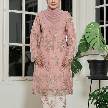 Kiara Kurung