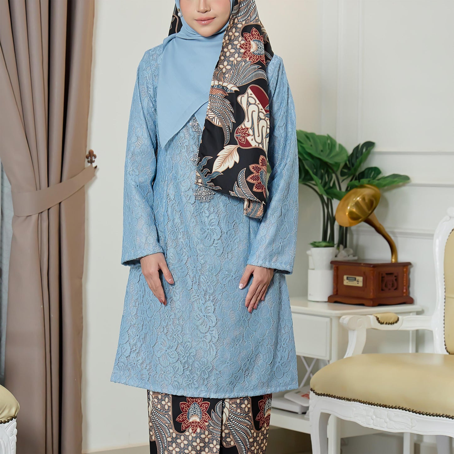 Karina Kurung