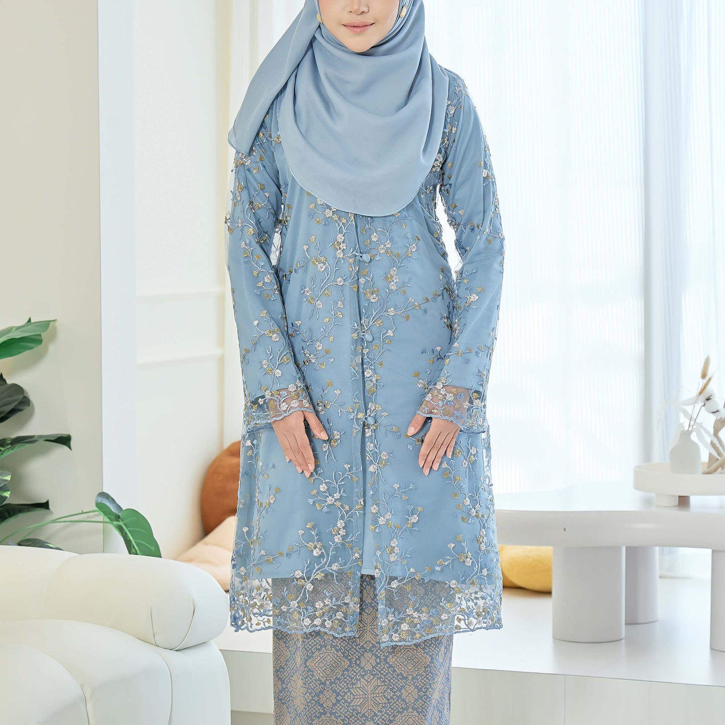 Lovelle Kurung