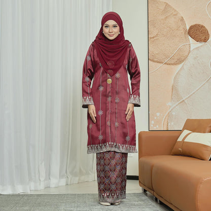 Mayang Sari Kebaya
