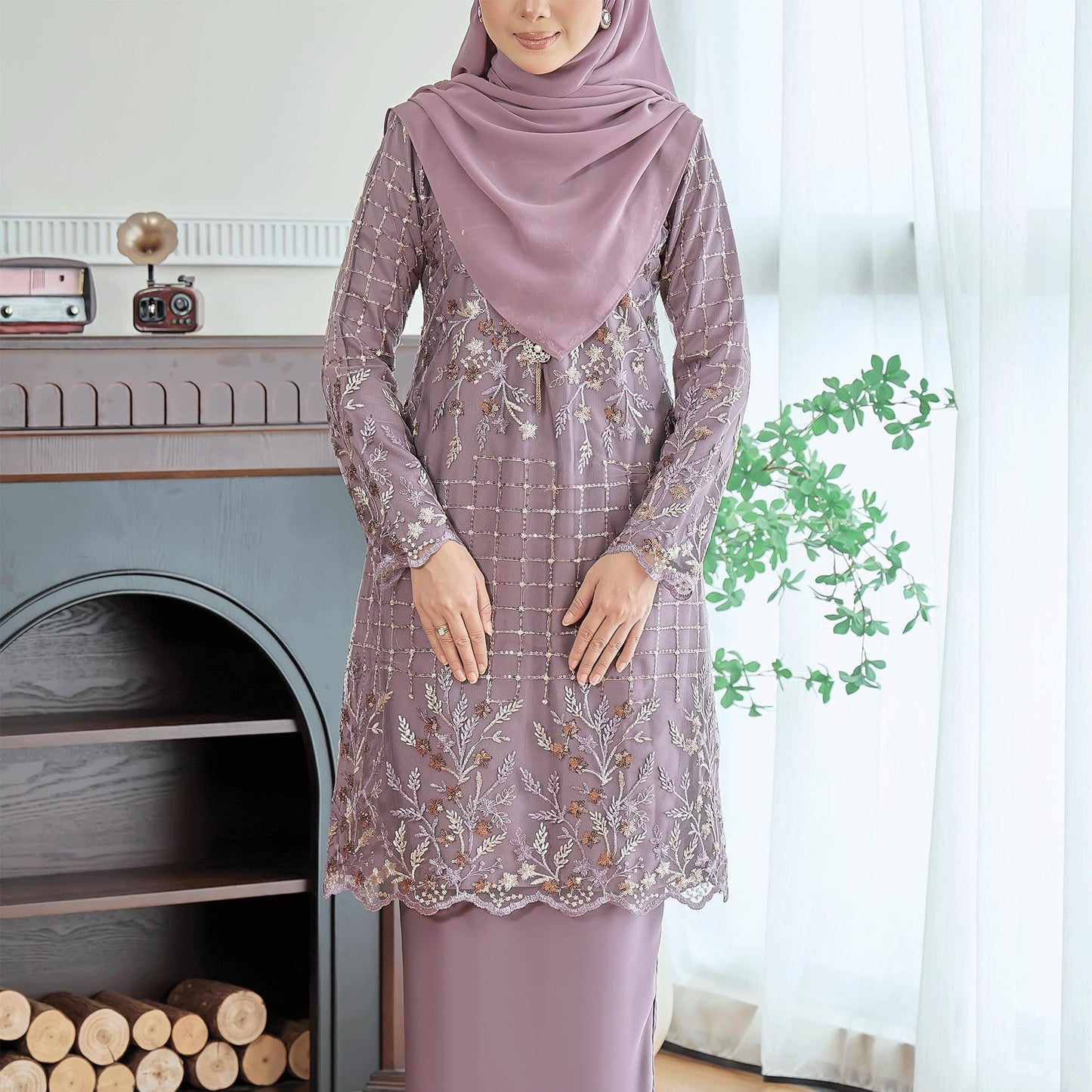 Adeline Kurung