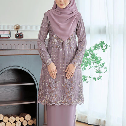 Adeline Kurung